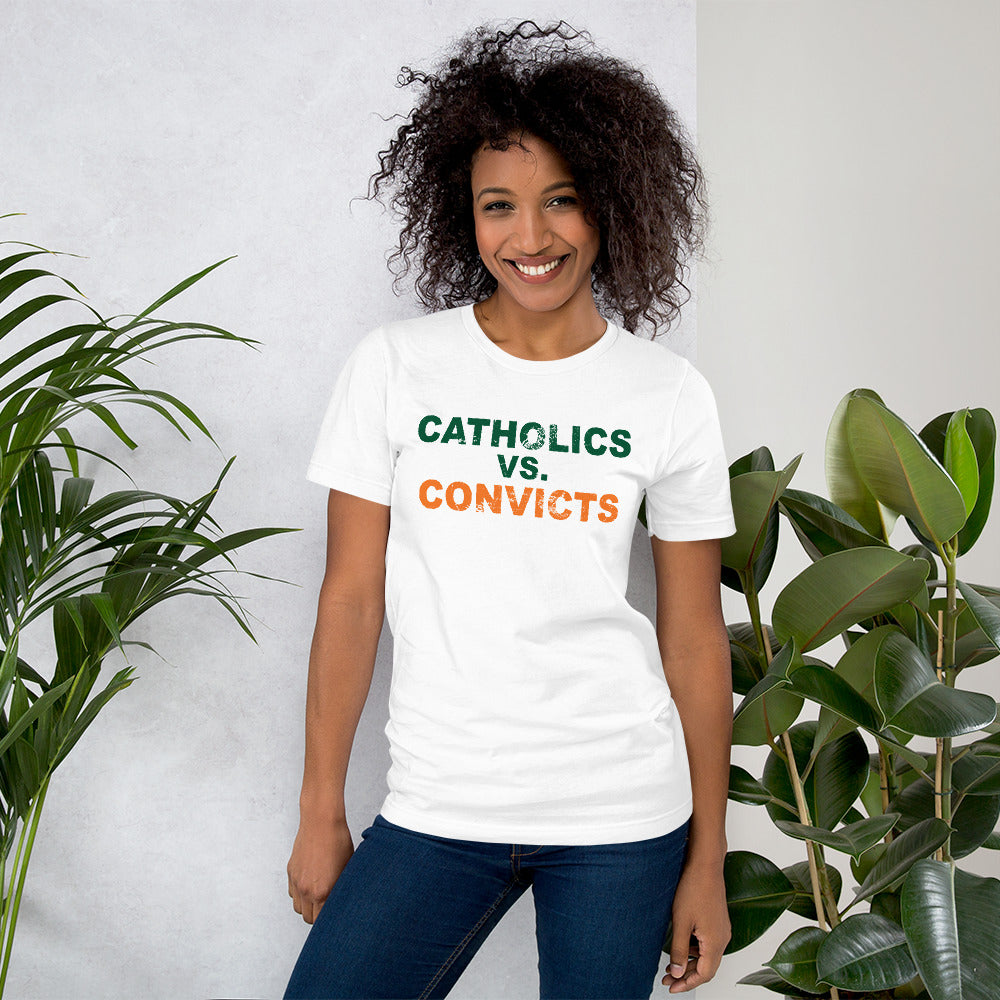 Catholics vs. Convicts Miami College Football Fan Unisex T-Shirt