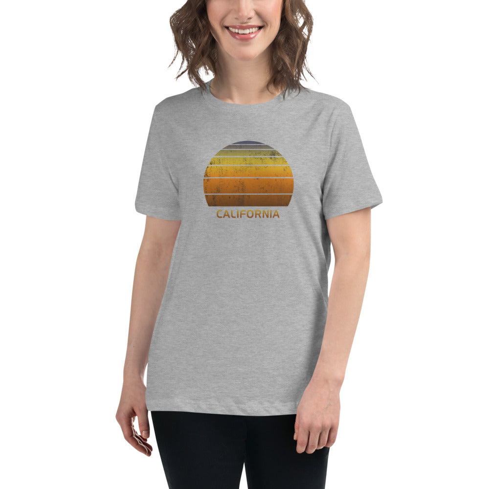 Women's Retro California Beach Vacation Souvenir Sunset Stylish T-Shirt
