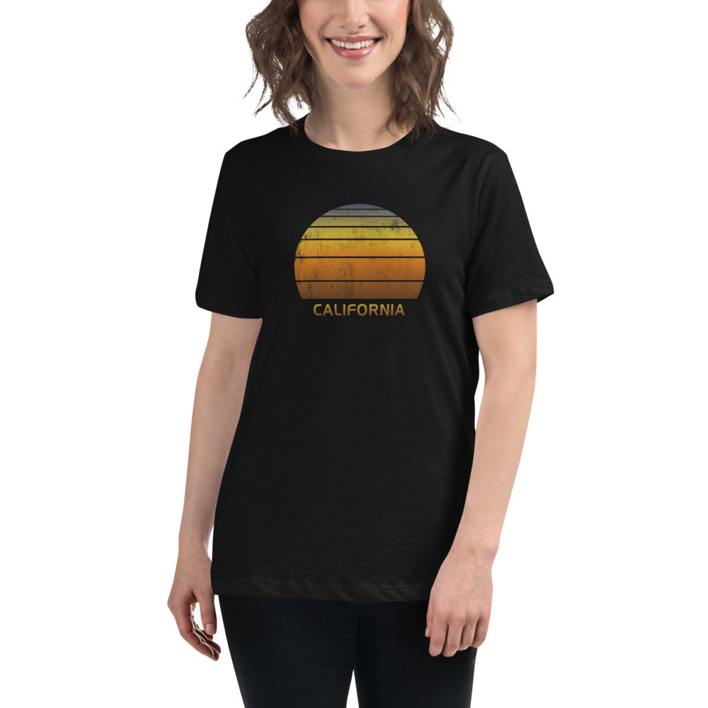 Women's Retro California Beach Vacation Souvenir Sunset Stylish T-Shirt