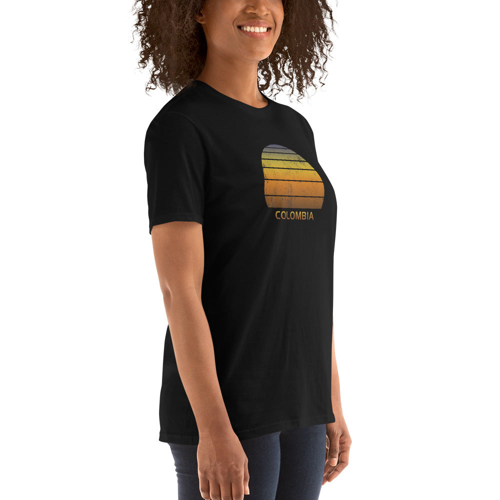 Retro Colombia Sunset  Vacation Souvenir   Vintage Sunrise Unisex T-Shirt