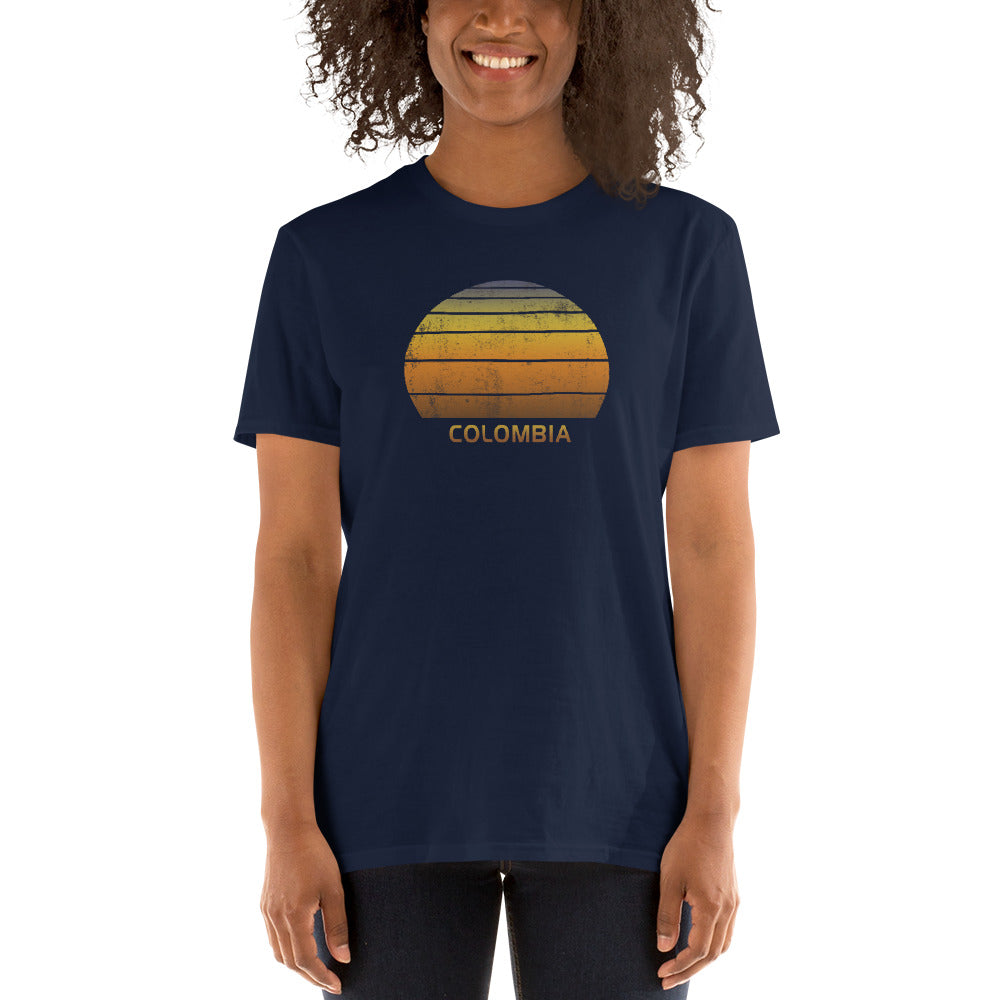 Retro Colombia Sunset  Vacation Souvenir   Vintage Sunrise Unisex T-Shirt