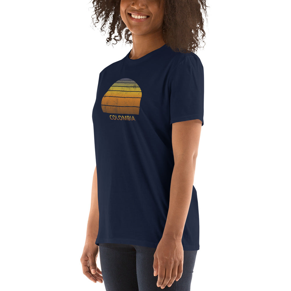 Retro Colombia Sunset  Vacation Souvenir   Vintage Sunrise Unisex T-Shirt