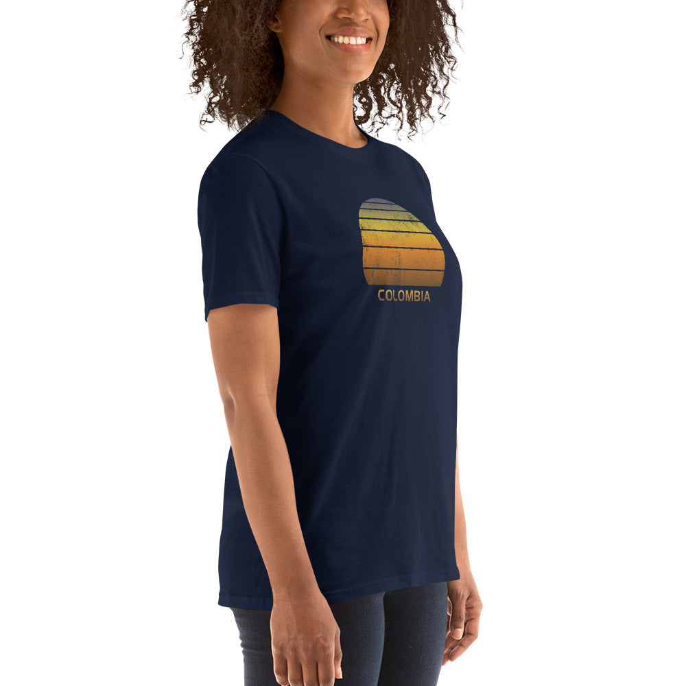 Retro Colombia Sunset  Vacation Souvenir   Vintage Sunrise Unisex T-Shirt