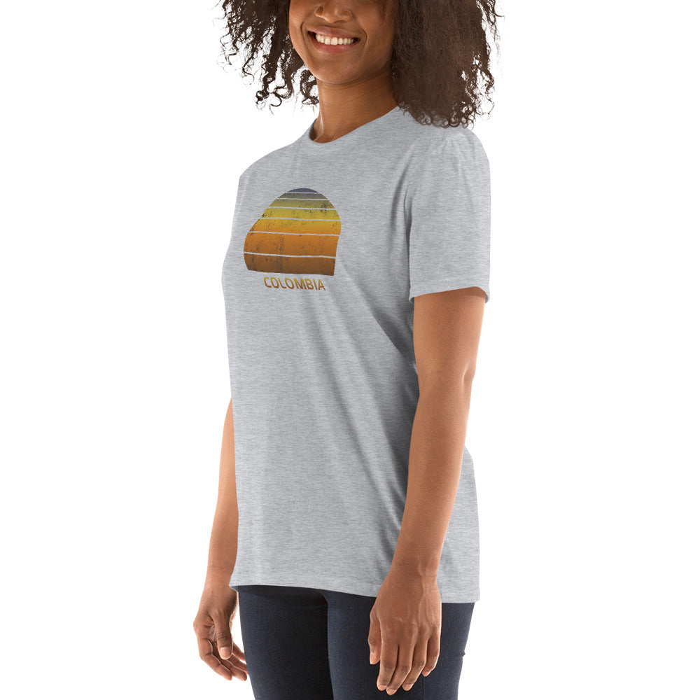 Retro Colombia Sunset  Vacation Souvenir   Vintage Sunrise Unisex T-Shirt