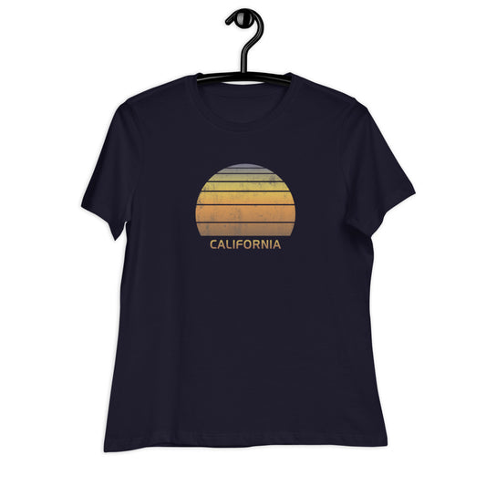 Women's Retro California Beach Vacation Souvenir Sunset Stylish T-Shirt