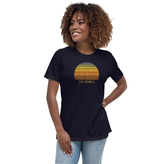 Women's Retro Colombia Sunset Vacation Souvenir Vintage Sunrise Relaxed T-Shirt